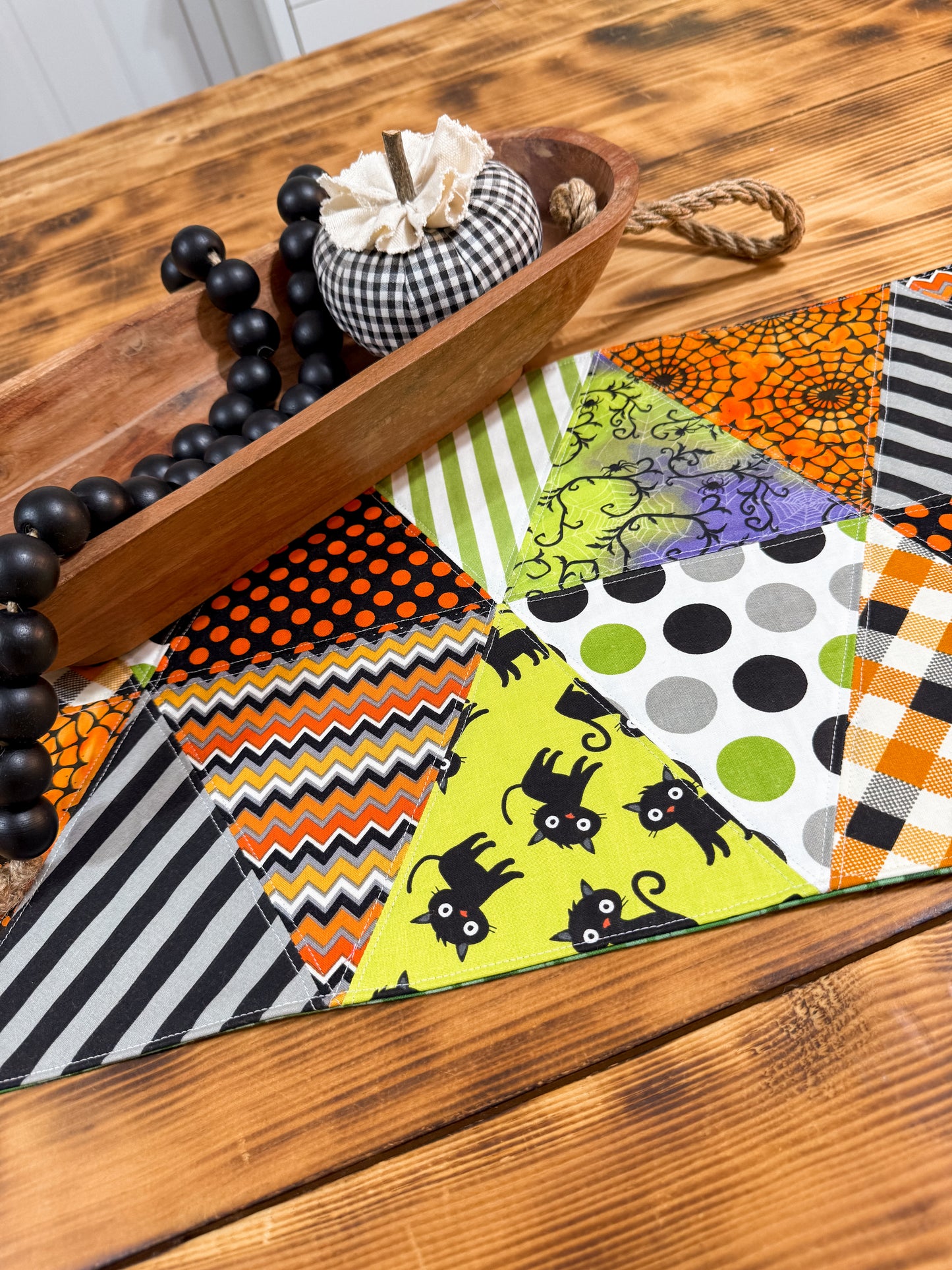 FREE! Triangle Quilt Table Runner PDF Download Sewing Pattern