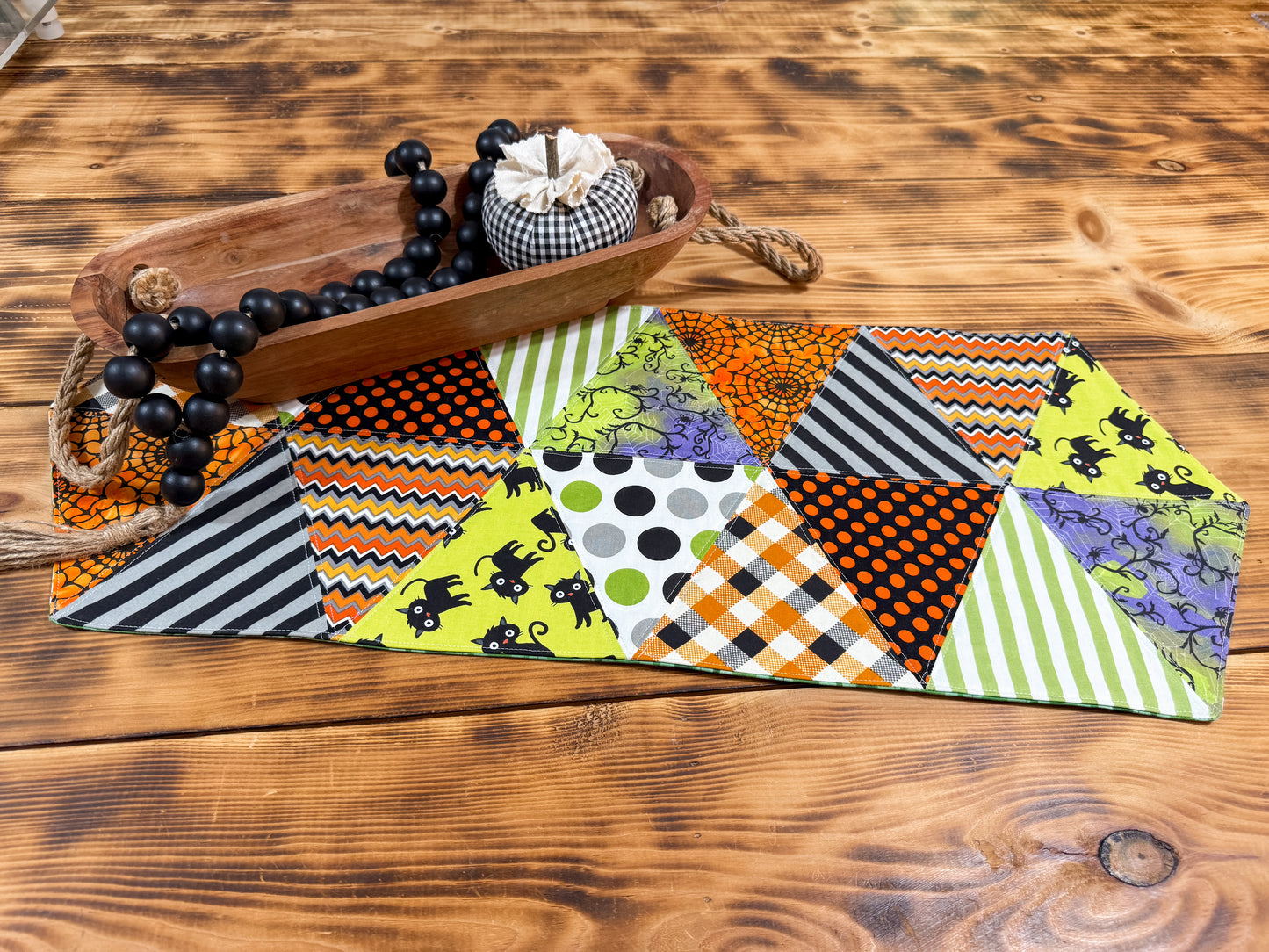 FREE! Triangle Quilt Table Runner PDF Download Sewing Pattern